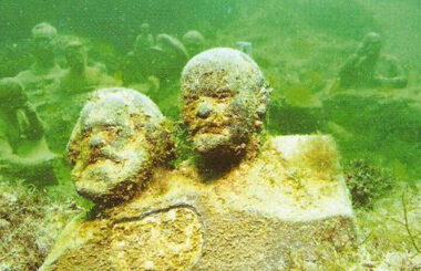 "Allée des Dirigeants" au cap Tarkhankout